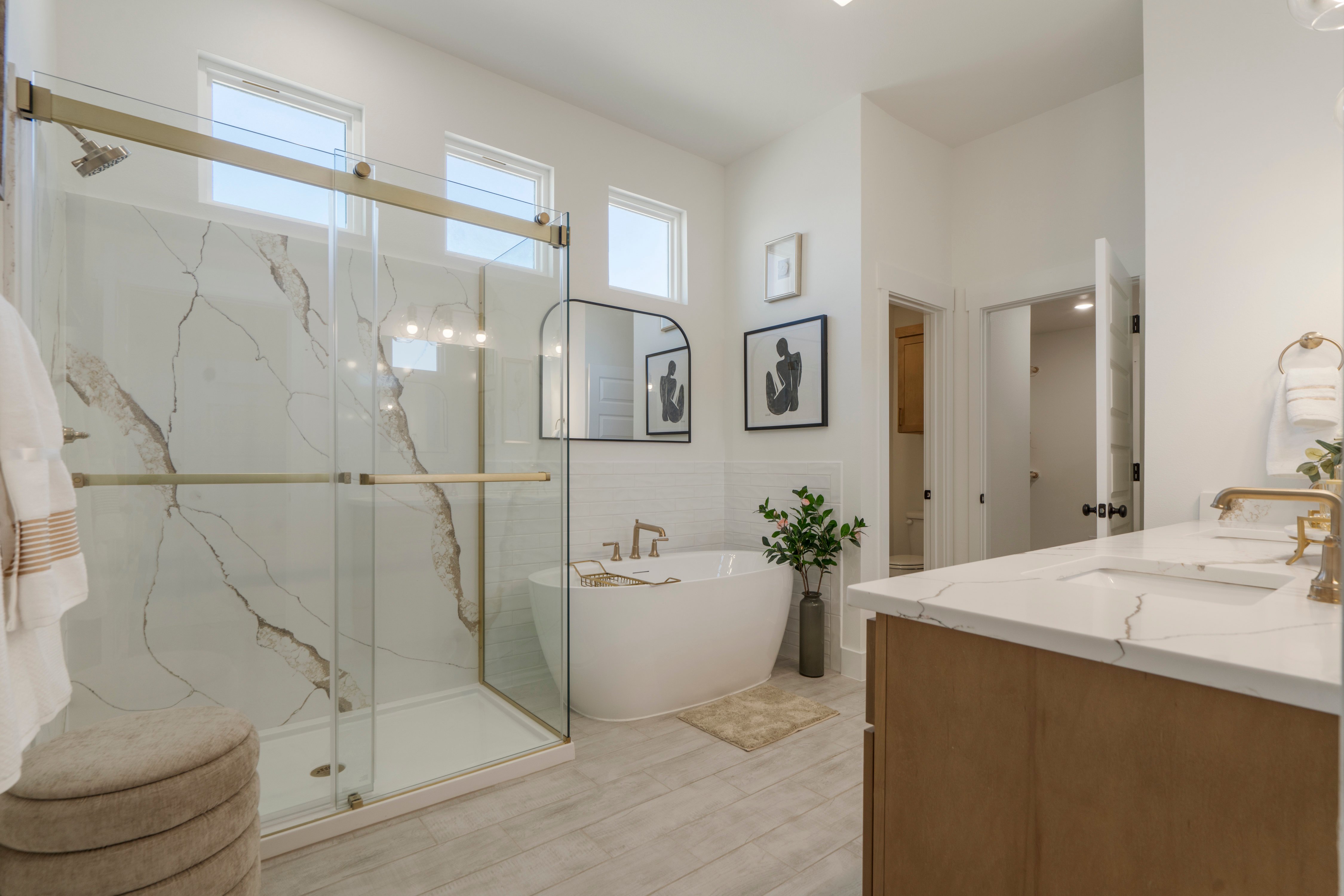 Schuber Mitchell 2575 Floor Plan Bathroom